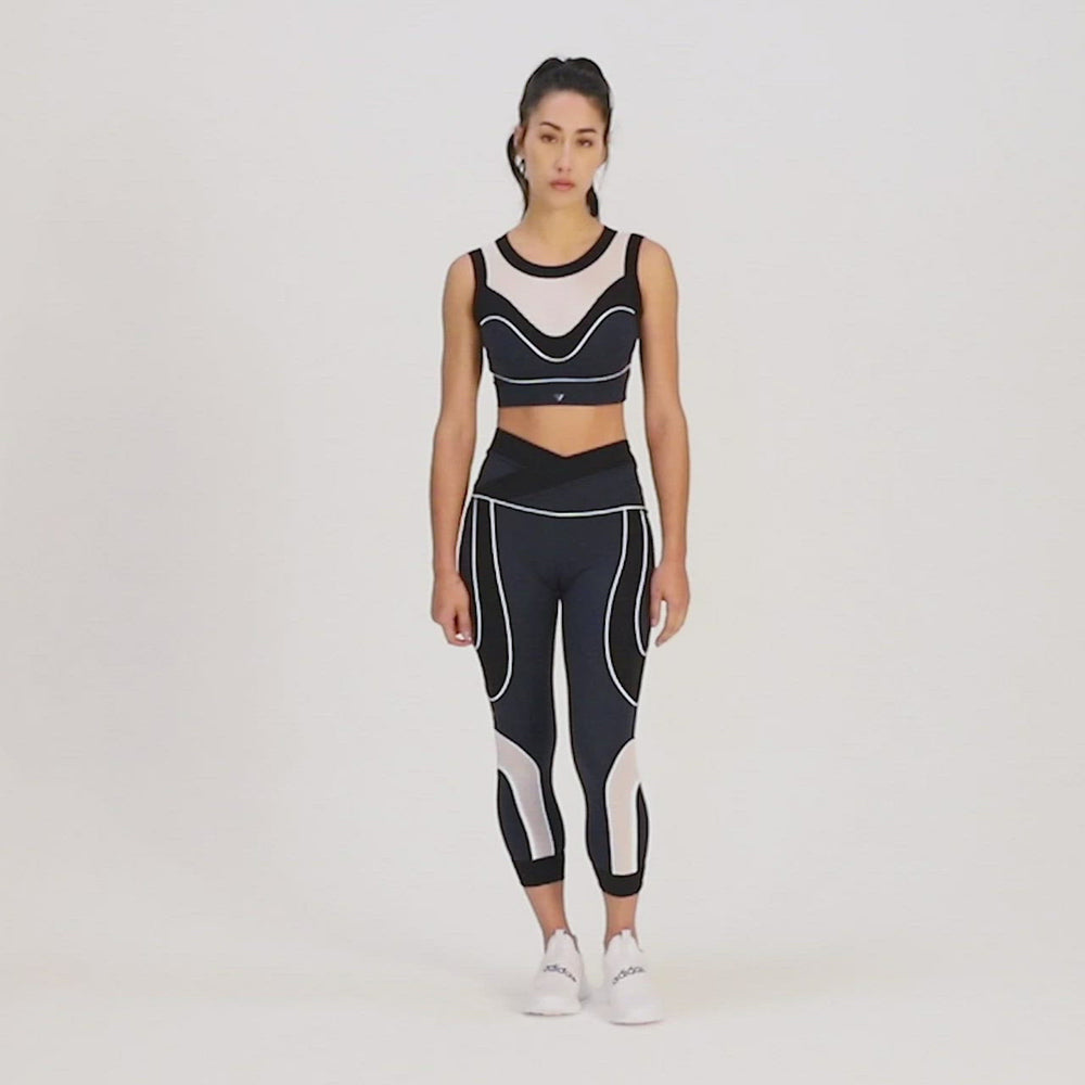 
                      
                        Load and play video in Gallery viewer, Voyager Leggings
                      
                    