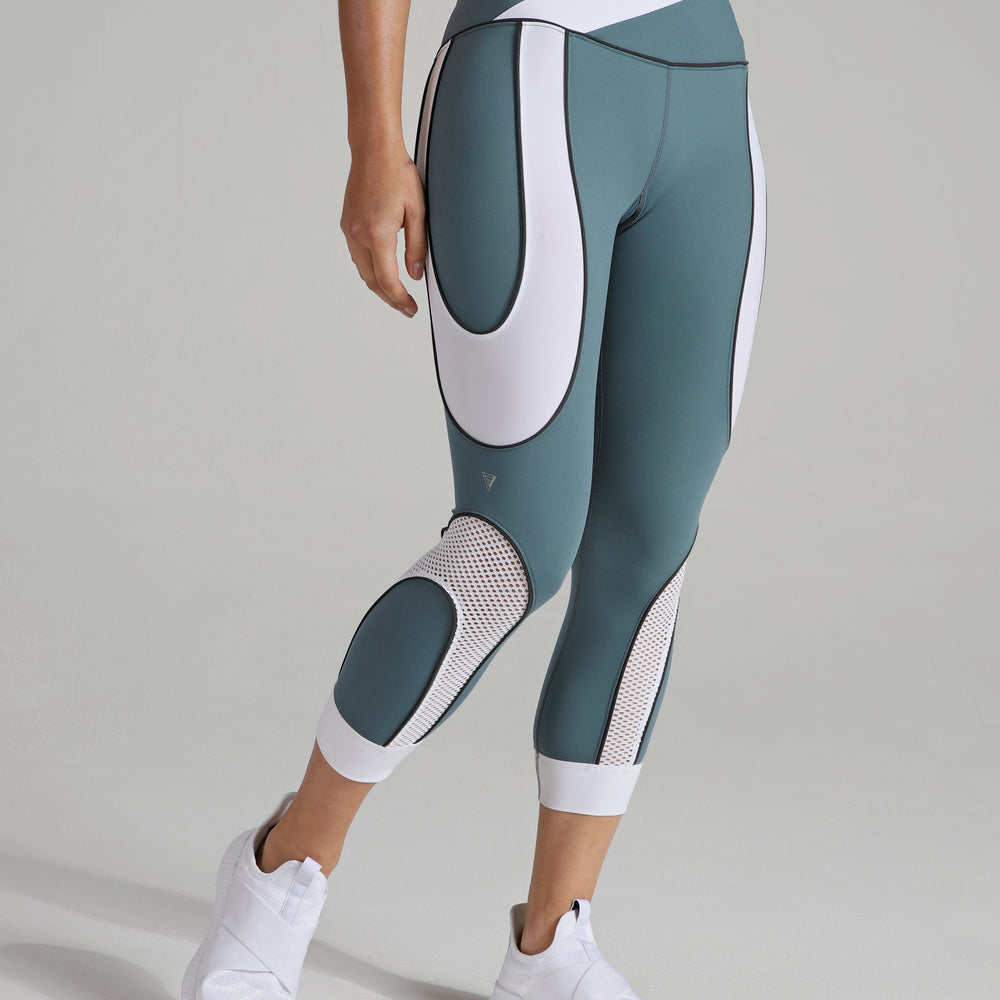 
                      
                        Voyager Leggings
                      
                    